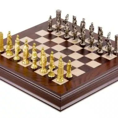 Set Romani vs Barbari III Scacchiera in Legno di Noce e Acero & Scacchi in Metallo Massiccio