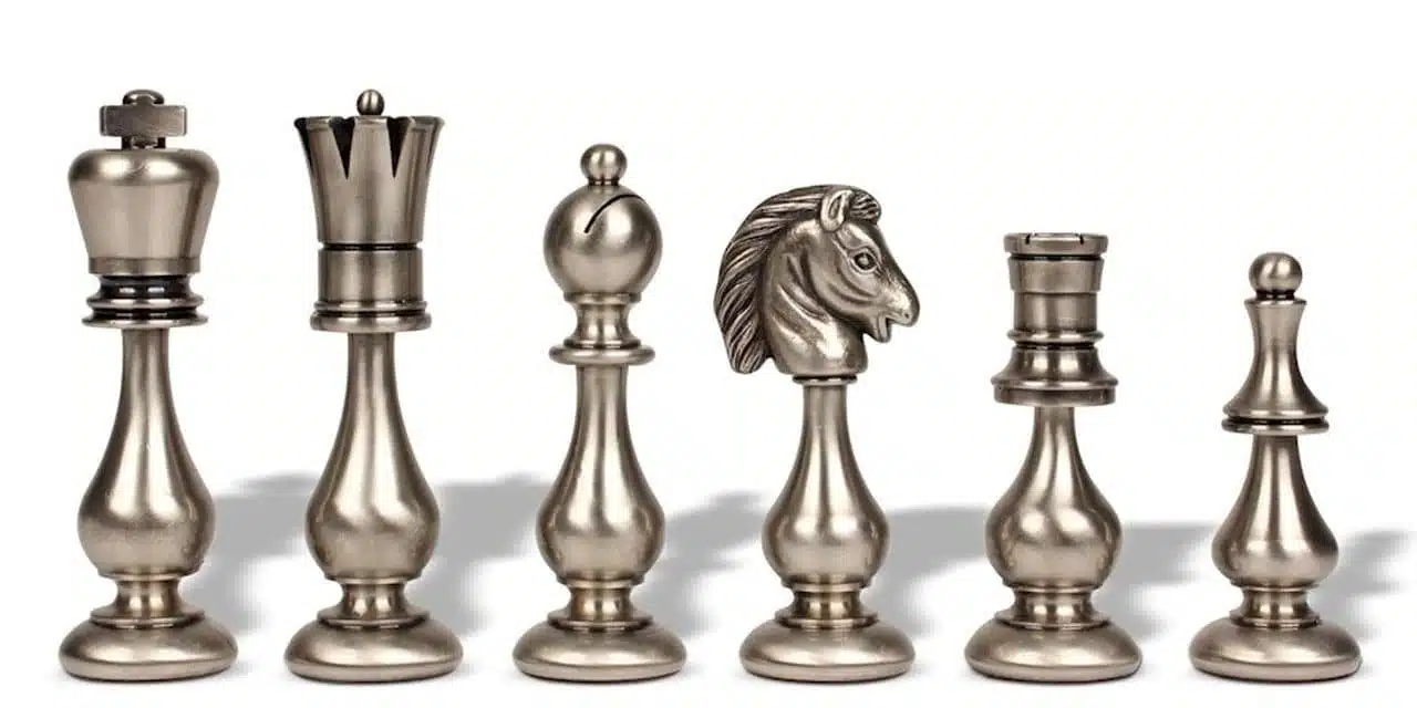 Set di Scacchi Large Oriental in Ottone Massiccio - immagine 3