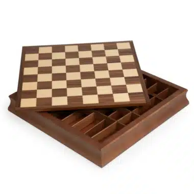 Scacchiera in Legno di Acero e Noce con Vano Portapezzi in Pelle