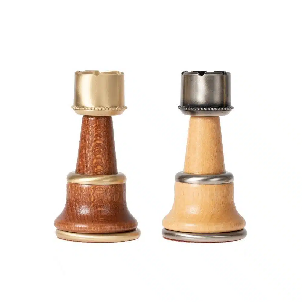 Set Staunton XL II Scacchiera in Legno di Olmo e Radica Laccata & Scacchi in Legno e Ottone - immagine 15