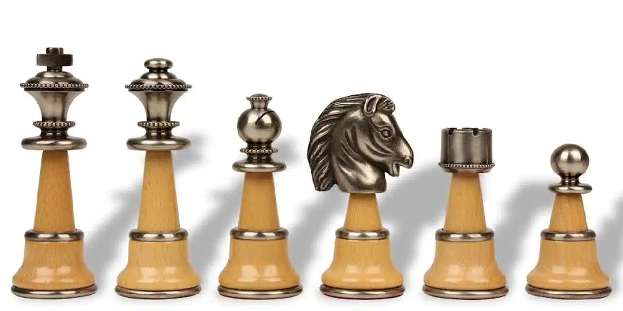 Set Staunton XL II Scacchiera in Legno di Olmo e Radica Laccata & Scacchi in Legno e Ottone - immagine 12