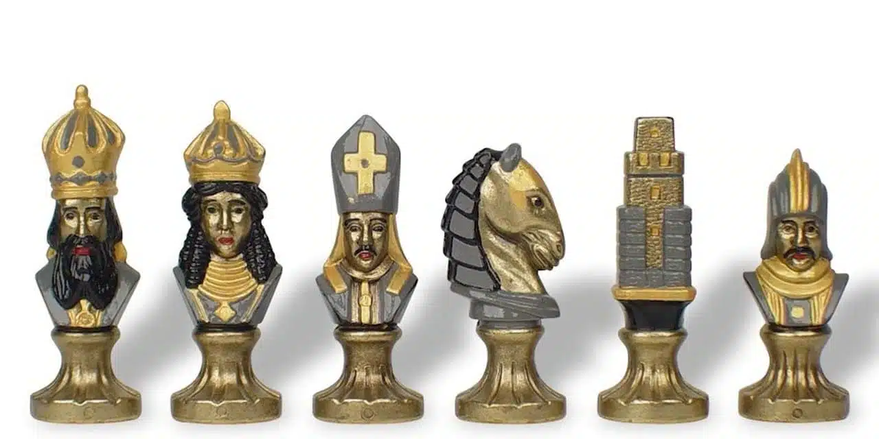 Set Moncada III Scacchiera in Legno d'Acero & Scacchi in Metallo Massiccio Dipinti a Mano - immagine 4