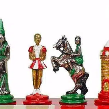 Jeu d'Echecs en Métal Peint à la Main "Camelot et La Légende du Roi Arthur"