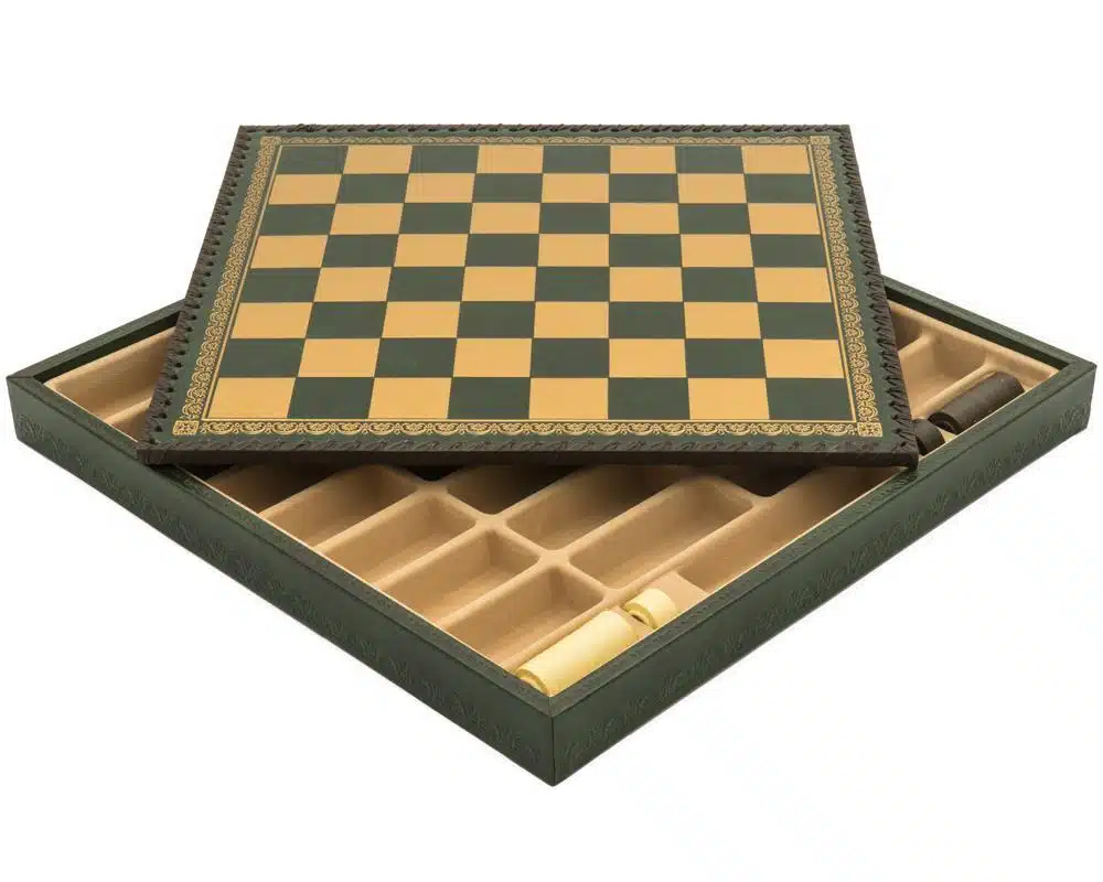 Set Camelot Re Artù XIII Scacchiera con Vano Portapezzi e Scacchi in Metallo - immagine 19
