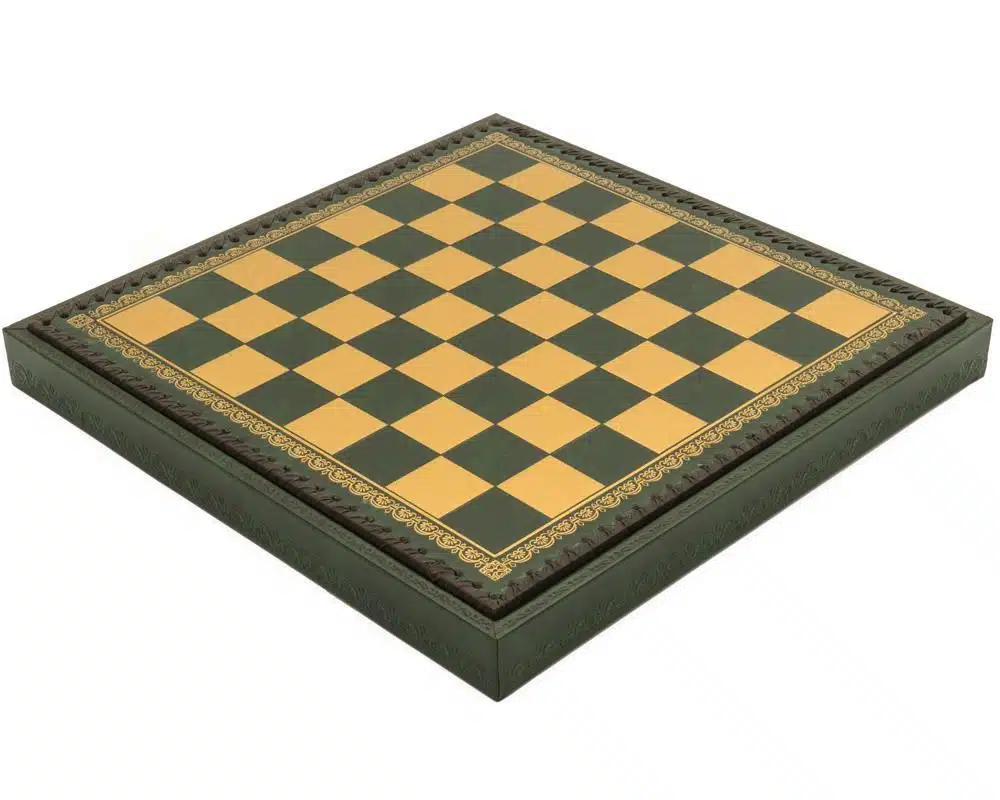 Set Camelot Re Artù XIII Scacchiera con Vano Portapezzi e Scacchi in Metallo - immagine 16