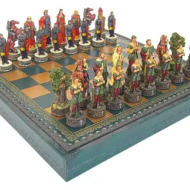 Set Robin Hood Scacchiera in Similpelle & Scacchi in Resina Dipinti a Mano