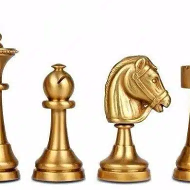 Jeu d'Echecs en Laiton Massif 