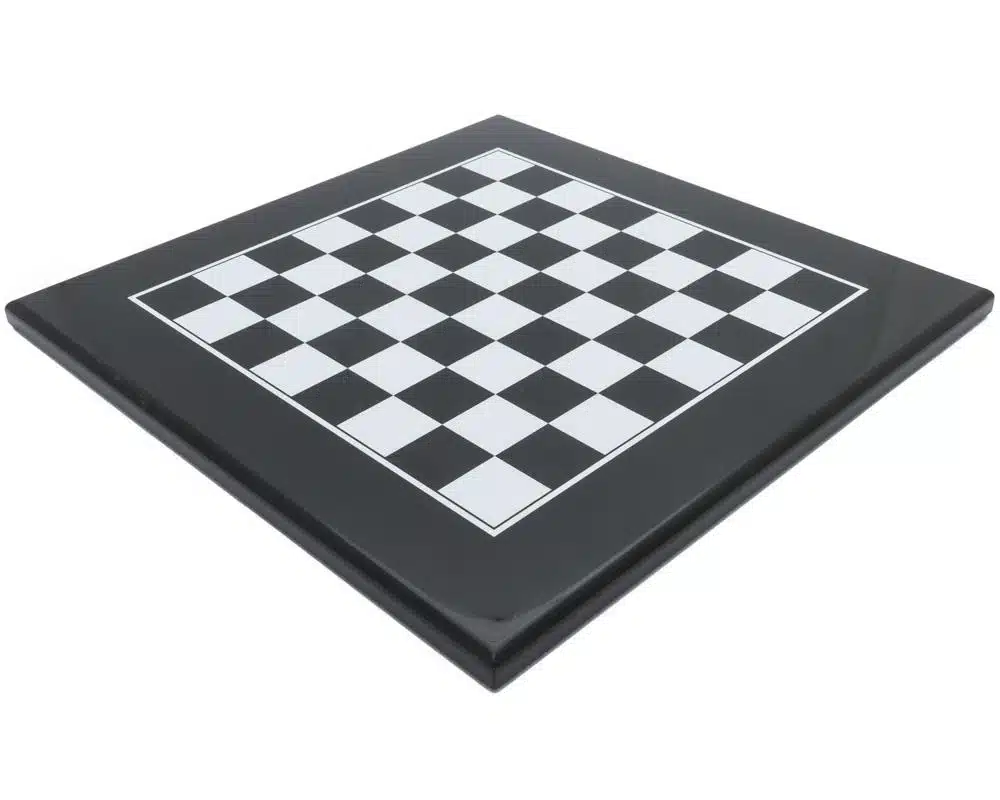 Set Staunton Design II Scacchiera in Legno Laccato & Scacchi in Metallo Massiccio Laccato Nero e Bianco - immagine 7