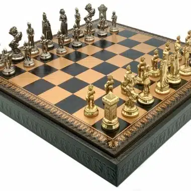 Set Mary Stuart VIII Scacchiera con Vano Portapezzi e Scacchi in Metallo