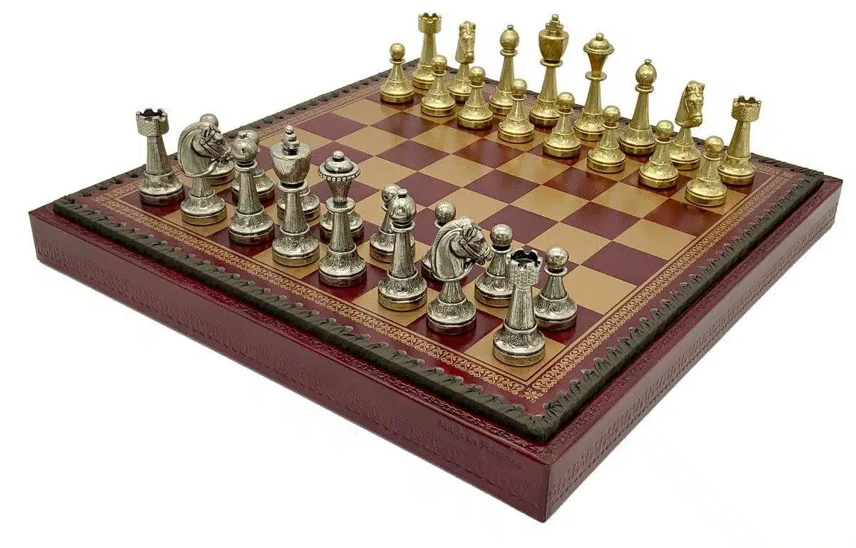 Set Staunton Mix V Scacchiera Rossa con Vano Portapezzi e Scacchi in Metallo