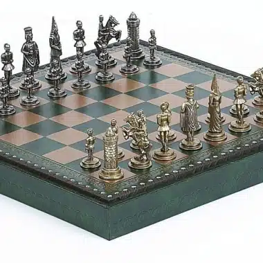 Set Camelot Re Artù XIII Scacchiera con Vano Portapezzi e Scacchi in Metallo