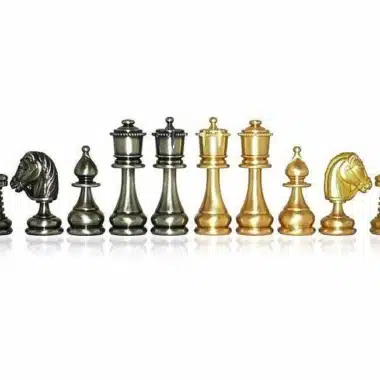 Jeu d'Echecs en Laiton Massif
