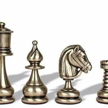 Jeu d'Echecs en Laiton Massif