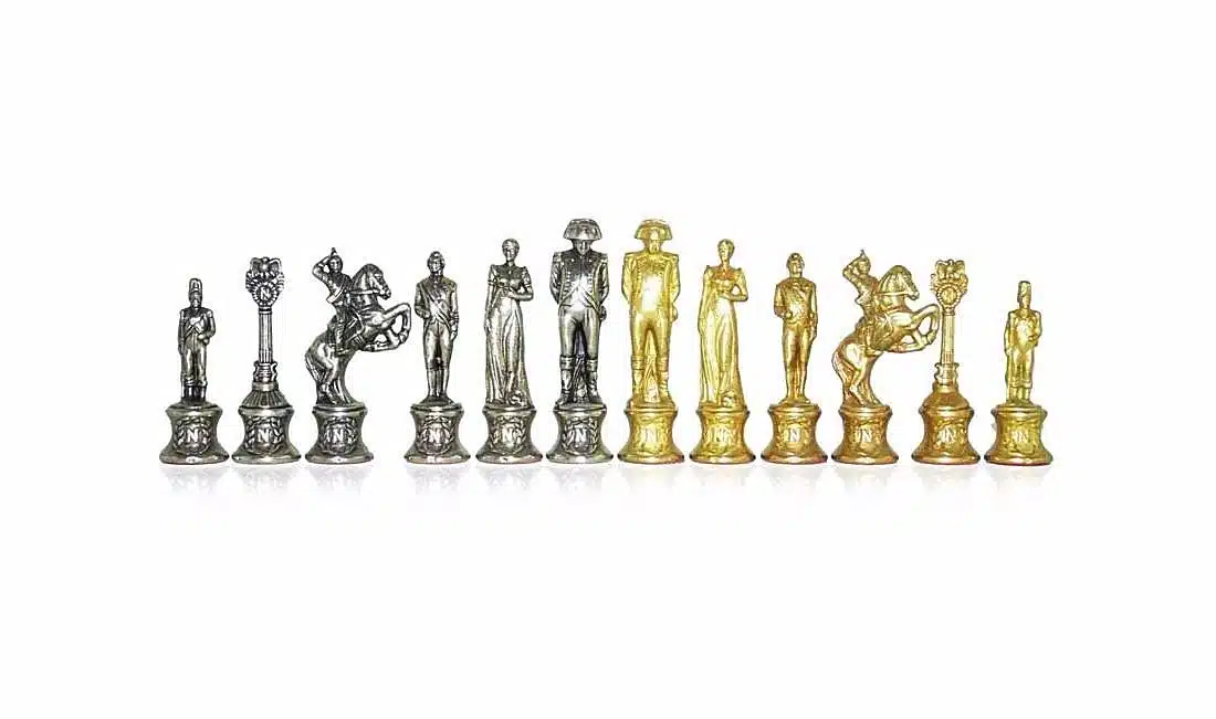Ensemble "Napoleon" Echiquier en Similicuir & Jeu d'Echecs en Métal Massif