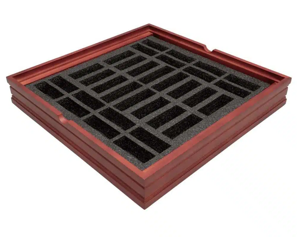 Set Scacchiera Medievale in Legno di Acero e Noce & Scacchi in Resina Dipinti a Mano - immagine 10