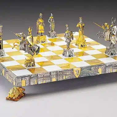 Ensemble "Vénétie Médiévale" Echiquier et Jeu d'Echecs en Bronze, Onyx et Or 24 Carats