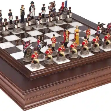 Set Battaglia di Waterloo 1 Scacchiera in Legno e Marmo e Scacchi Dipinti a Mano