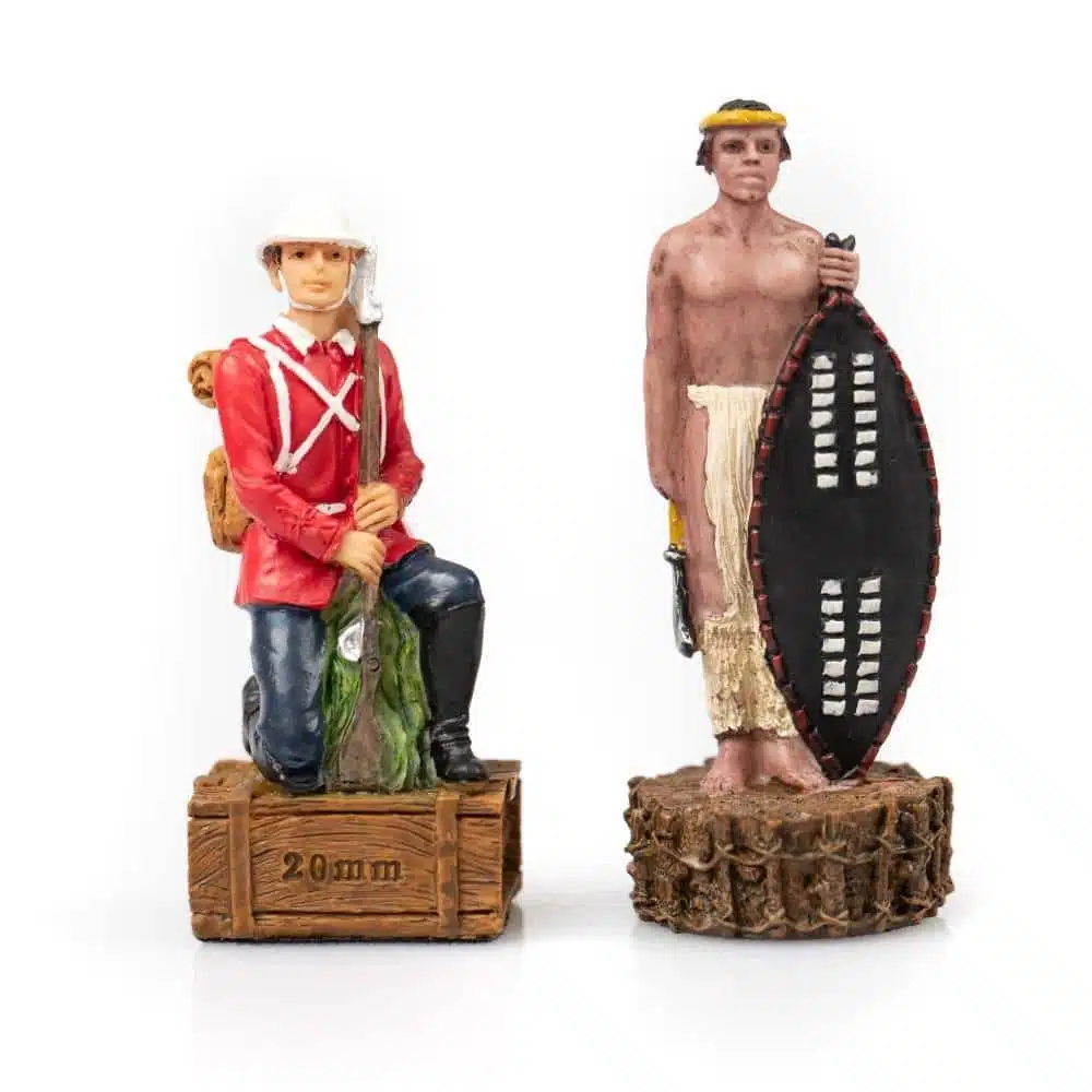 Set Guerra Anglo-Zulu II Scacchiera in Similpelle con Vano Portapezzi e Set di Scacchi in Resina Dipinto a Mano - immagine 10