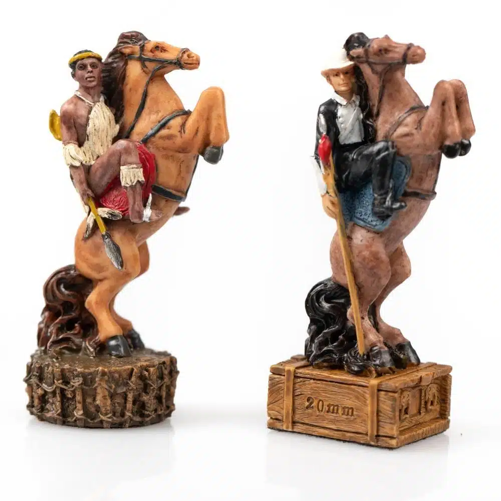 Set Guerra Anglo-Zulu con Scacchiera in Similpelle Rossa e Scacchi in Resina Dipinti a Mano - immagine 10