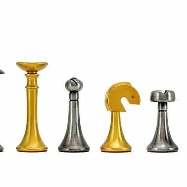 Jeu d'Echecs en Laiton Massif