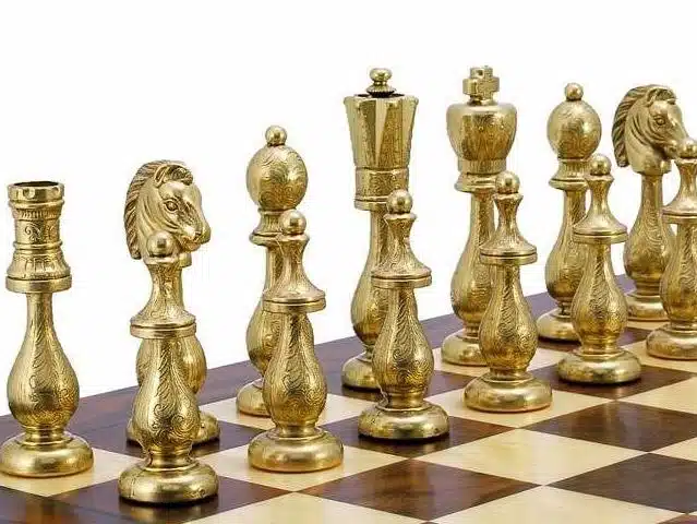 Jeu d'Echecs en Métal Plaqué Or et Argent "Arabic Style"