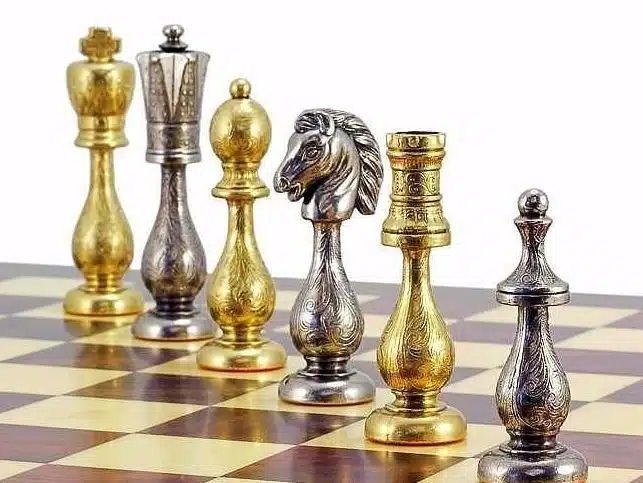 Jeu d'Echecs en Métal Plaqué Or et Argent "Arabic Style"