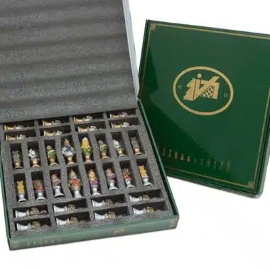 Jeu d'Echecs en Résine Peint à la Main
