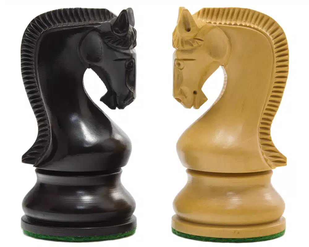 Set Leningrado Scacchiera in Legno di Mogano e Scacchi in Legno di Bosso Ebanizzato - immagine 12