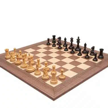 Jeu d'Échecs Rochester - Échiquier en bois de Noyer et Érable & Pièces en bois de Buis et Ébène
