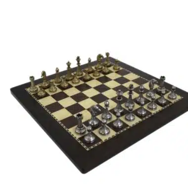 Piccolo Set di Scacchi in Metallo e Scacchiera in Legno Scuro