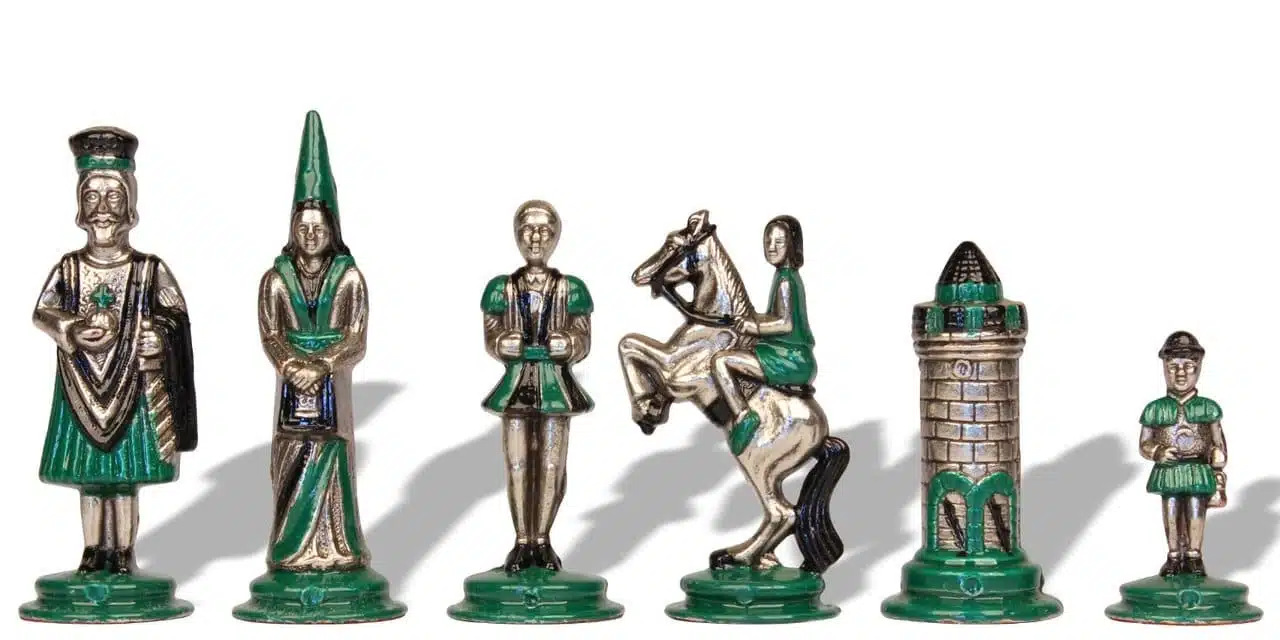 Set di Scacchi Camelot - Scacchiera in Similpelle con Vano Portapezzi & Pezzi in Metallo - immagine 7