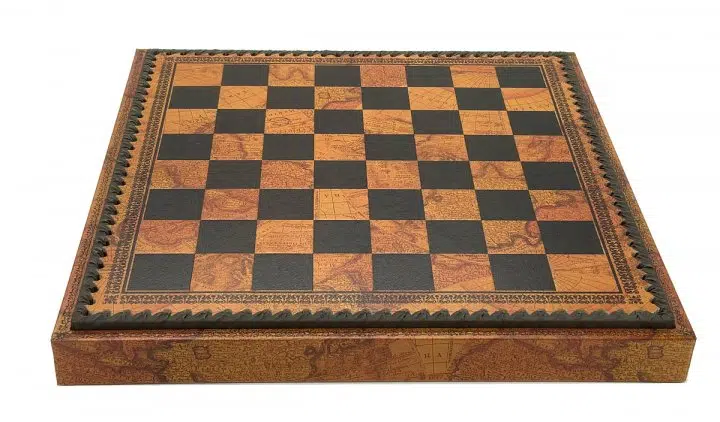 Jeu d'Échecs Roi Arthur - Échiquier - Backgammon et Jeu de dames en similicuir avec rangement & Pièces en résine