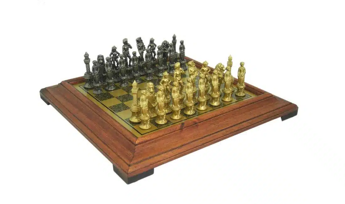 Set di Scacchi Fiorentino - Scacchiera Effetto Ottone con Cornice in Legno e Pezzi in Metallo