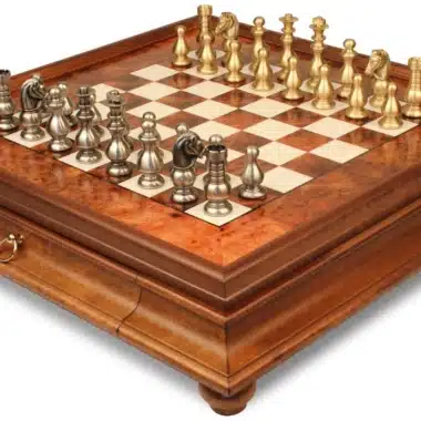 Jeu d'Échecs Garde Française - Échiquier en bois de Bruyère et Bois d'Orme avec tiroir & Pièces en laiton massif