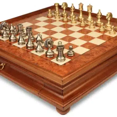 Jeu d'Échecs Grand ensemble Perse - Échiquier en bois de Bruyère et Bois d'Orme avec tiroir & Pièces en laiton massif