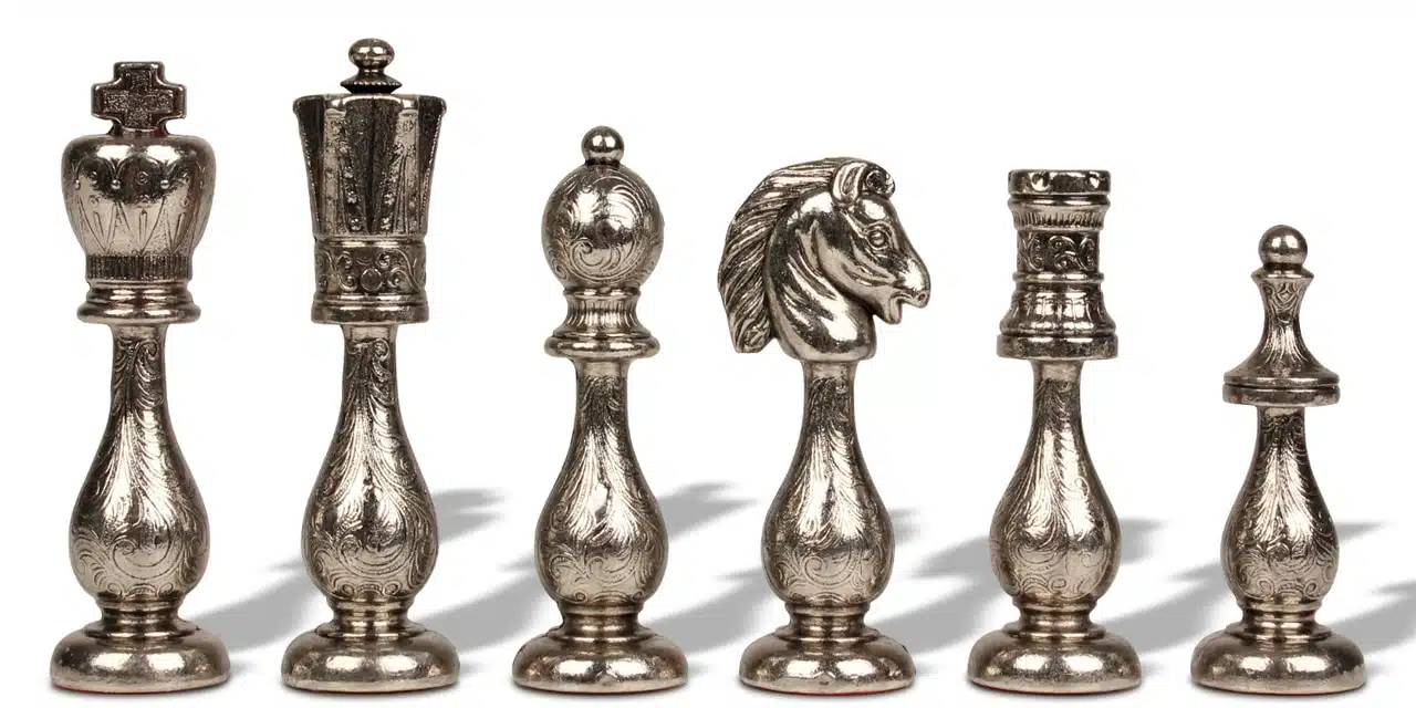 Set di Scacchi Arabesque - Scacchiera in Legno di Erica e Legno di Olmo con Cassetto e Pezzi in Metallo - immagine 11