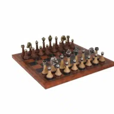 Set di Scacchi Staunton in Metallo e Legno con Scacchiera in Similpelle Marrone