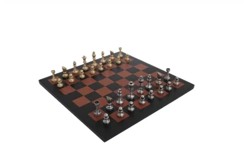Piccolo Set di Scacchi Moderno in Ottone Artigianale con Scacchiera in Vera Pelle