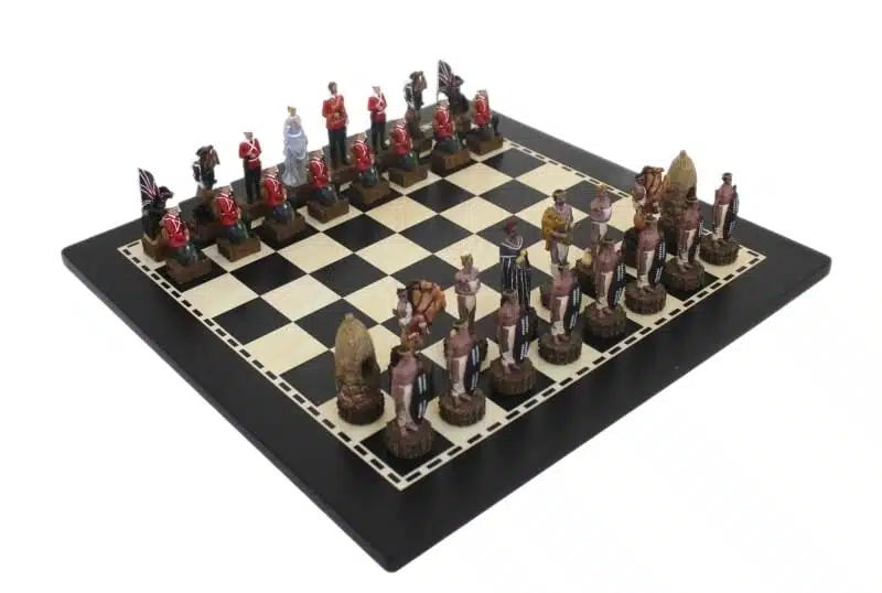 Set di Scacchi Britannici VS Zulu - Scacchiera in Legno & Scacchi in Resina Dipinti a Mano