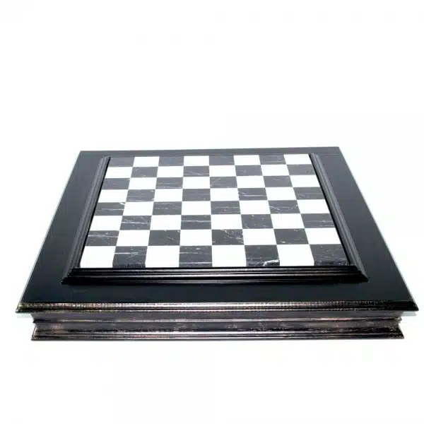 Set di Scacchi Bianco e Nero Staunton - Scacchiera in Marmo e Legno con Vano Portapezzi & Pezzi degli Scacchi in Legno e Metallo - immagine 13