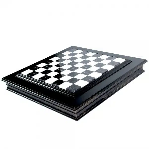 Set di Scacchi Bianco e Nero Staunton - Scacchiera in Marmo e Legno con Vano Portapezzi & Pezzi degli Scacchi in Legno e Metallo - immagine 12