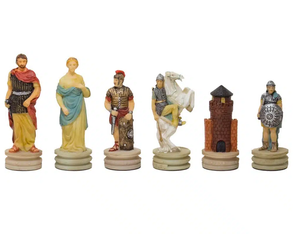 Set di Scacchi Conquista della Grecia da Roma in Resina & Scacchiera in Similpelle Bordeaux e Oro - immagine 4