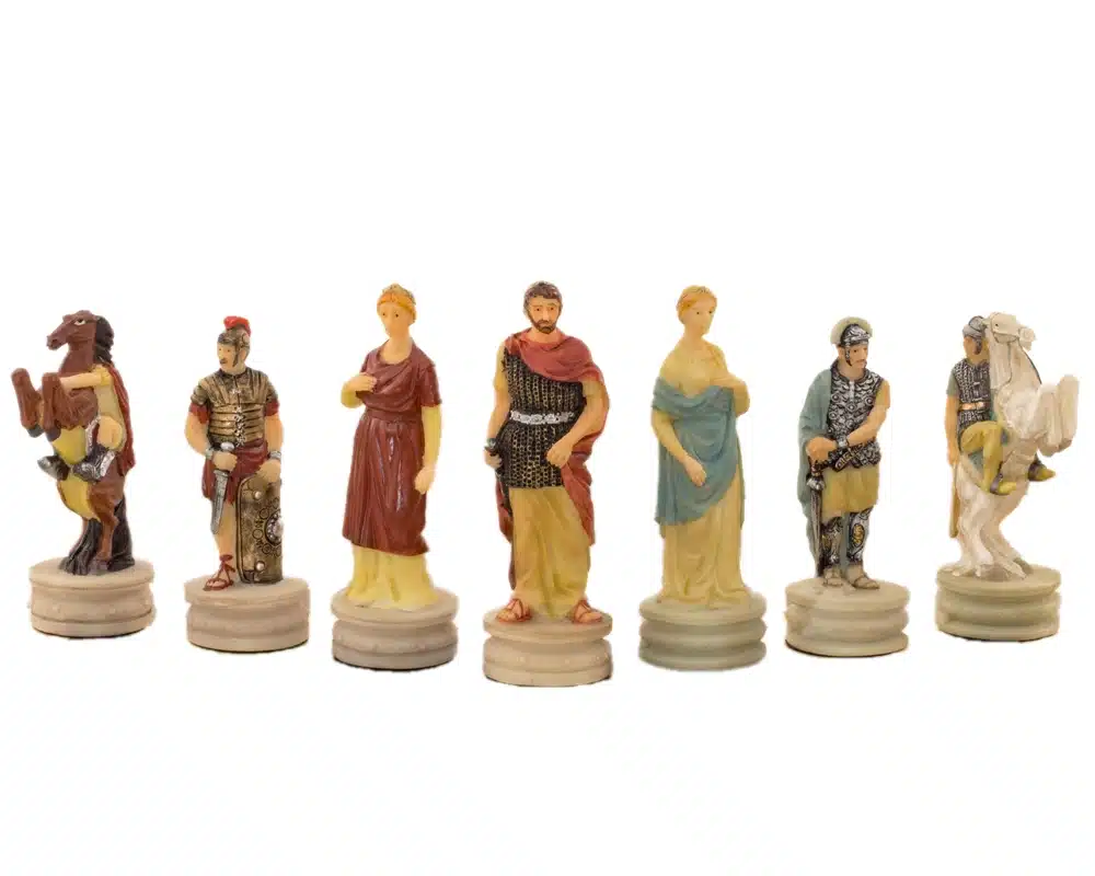Set di Scacchi Conquista della Grecia da Roma in Resina & Scacchiera in Similpelle Bordeaux e Oro - immagine 5