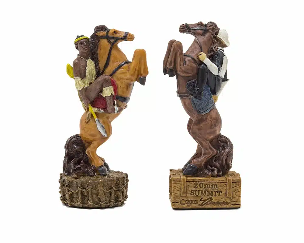Set di Scacchi Britannici VS Zulu - Scacchiera in Legno & Scacchi in Resina Dipinti a Mano - immagine 7