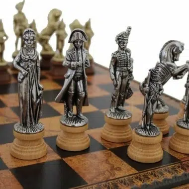 Alternative view of Set di Scacchi Napoleone - Scacchiera, Dama e Backgammon in Similpelle con Vano Portapezzi & Scacchi in Metallo e Legno