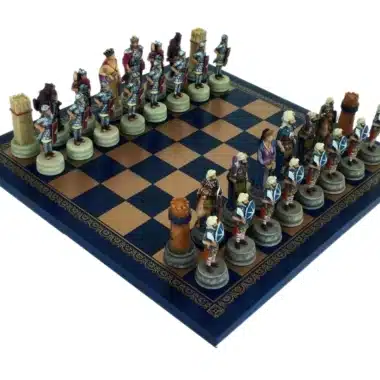 Set di Scacchi Guerre Arabo-Bizantine in Resina e Scacchiera in Similpelle Dorata e Blu