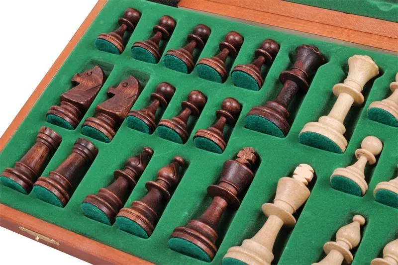 Scacchiera e Set di Scacchi in Legno con Vano Portapezzi - immagine 5