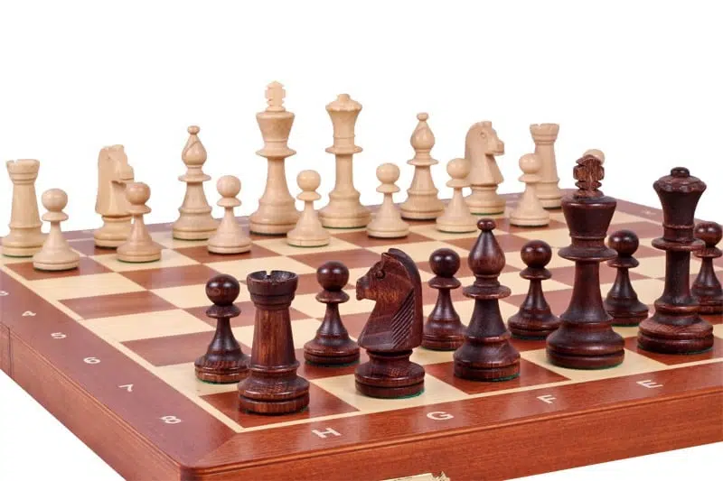 Scacchiera e Set di Scacchi in Legno con Vano Portapezzi - immagine 4