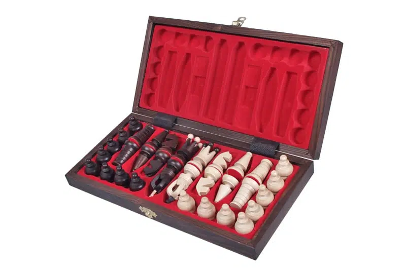 Set di Scacchi in Legno Ornato Pieghevole - 31x31 cm - immagine 2