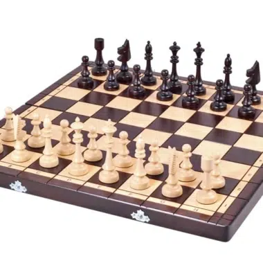 Set di Scacchi Design in Legno con Scacchiera Pieghevole e Portapezzi